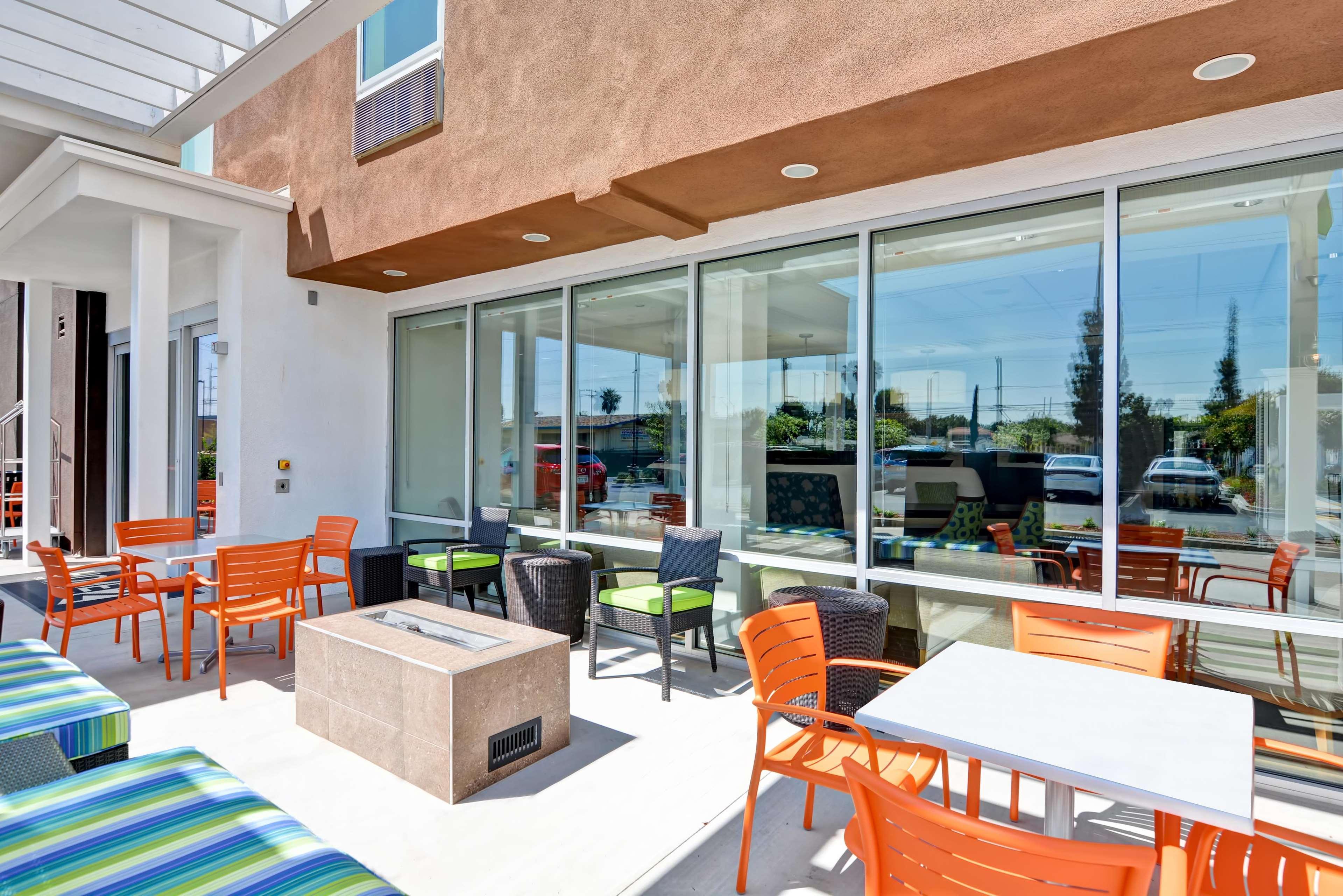 Home2 Suites Азуса Экстерьер фото